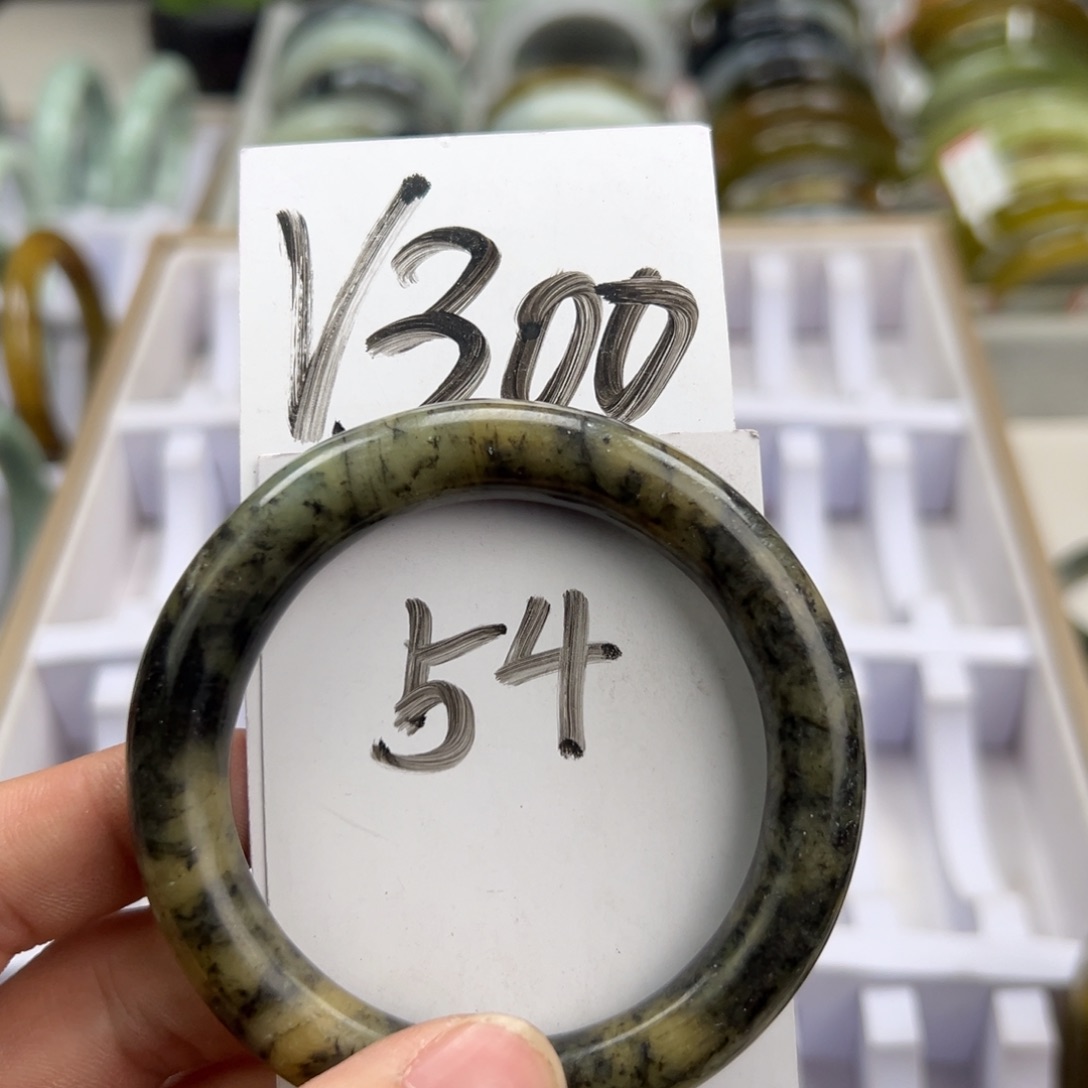 岫玉手镯未镶嵌天然岫玉微瑕