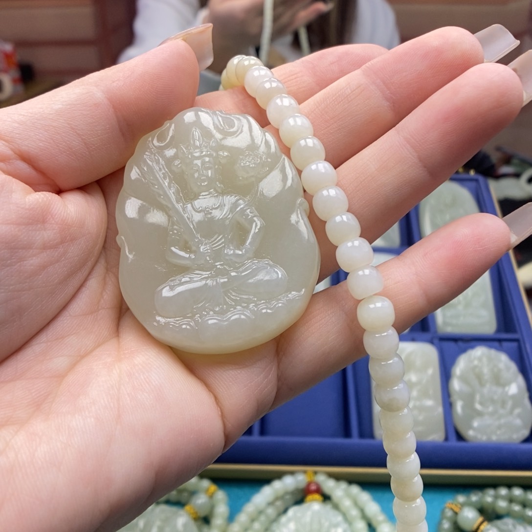 和田玉颈饰未镶嵌H****u