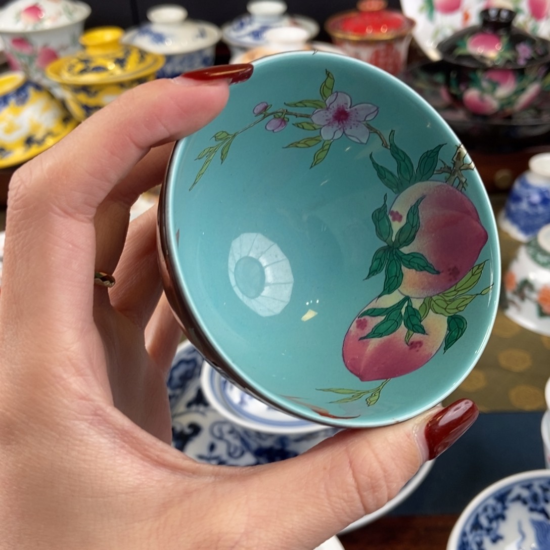 云*?陶瓷艺术家的作品是什么意思。