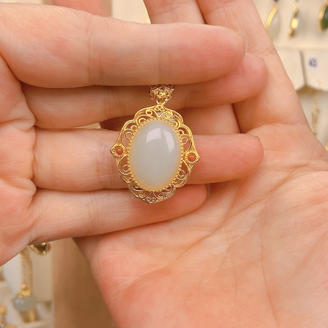 和田玉颈饰银S925镀金镶嵌