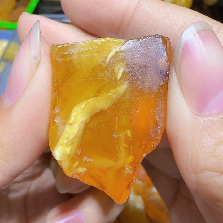 定制琥珀未镶嵌蜜蜡