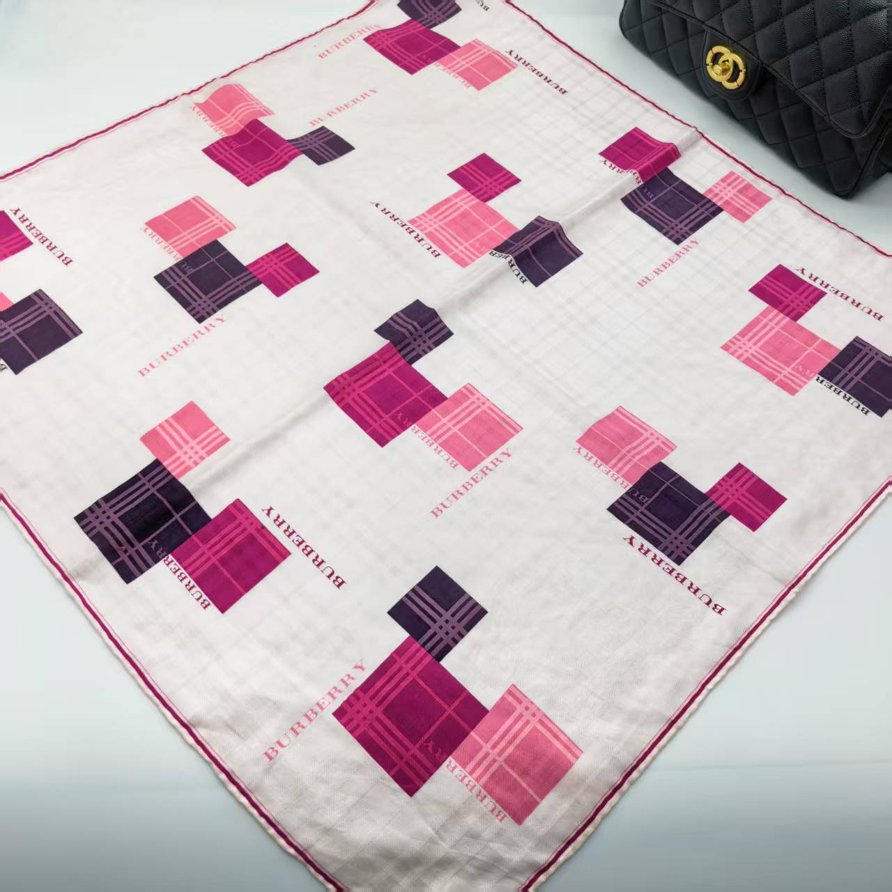 95新 BURBERRY/博柏利 海囤/巴宝莉/丝巾/yy07987