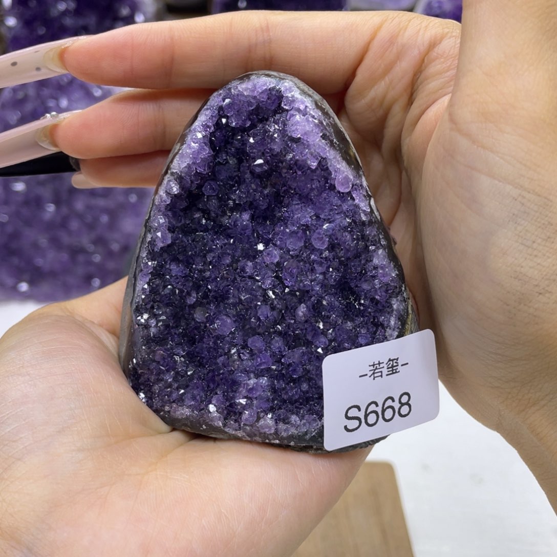 乌拉圭紫水晶摆件S668