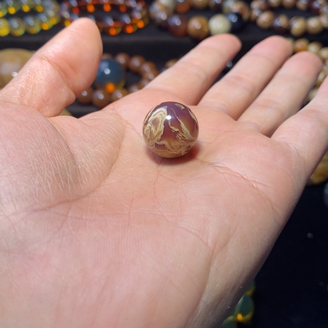 琥珀珠宝奇石未镶嵌T**?