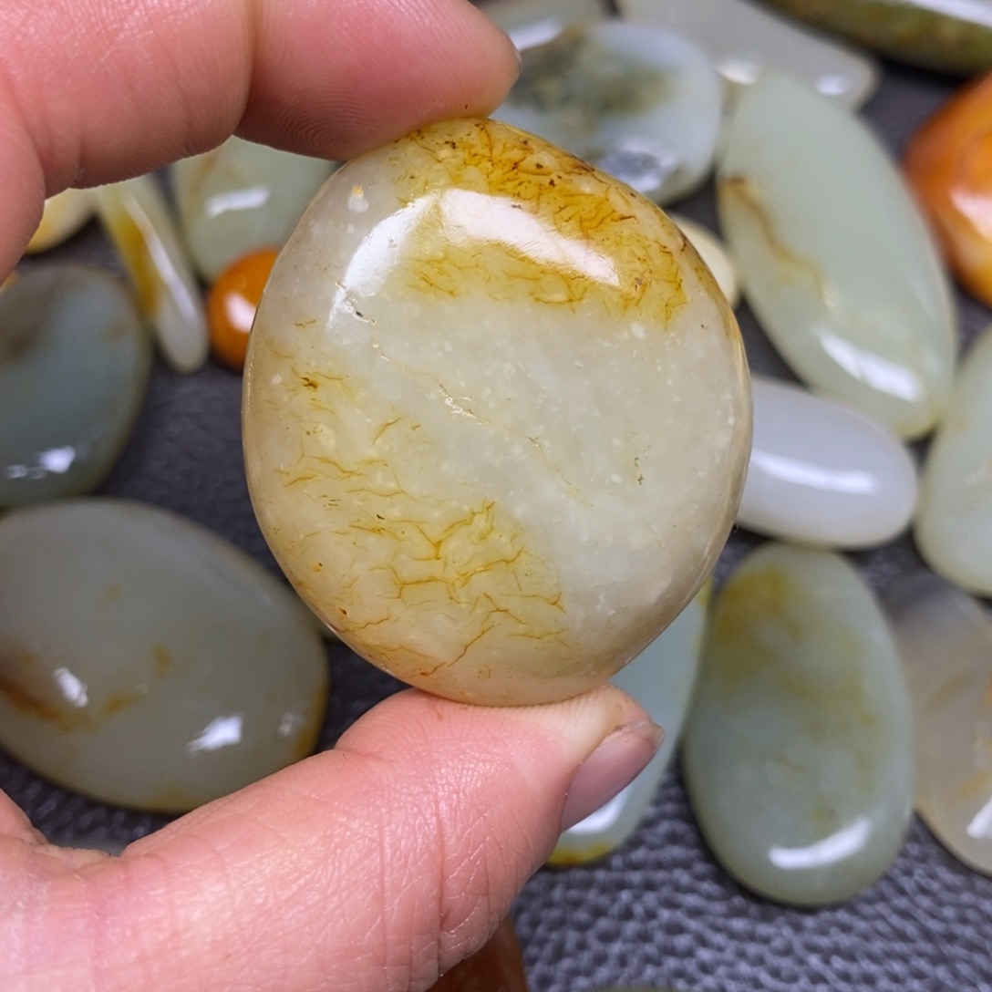 和田玉（糖玉）挂件未镶嵌