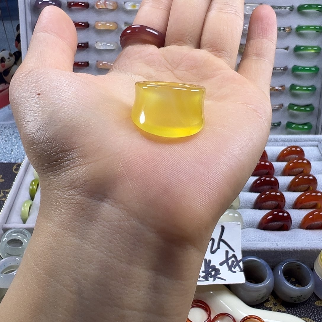 玛瑙/玉髓未镶嵌戒圈不退换16.1港12