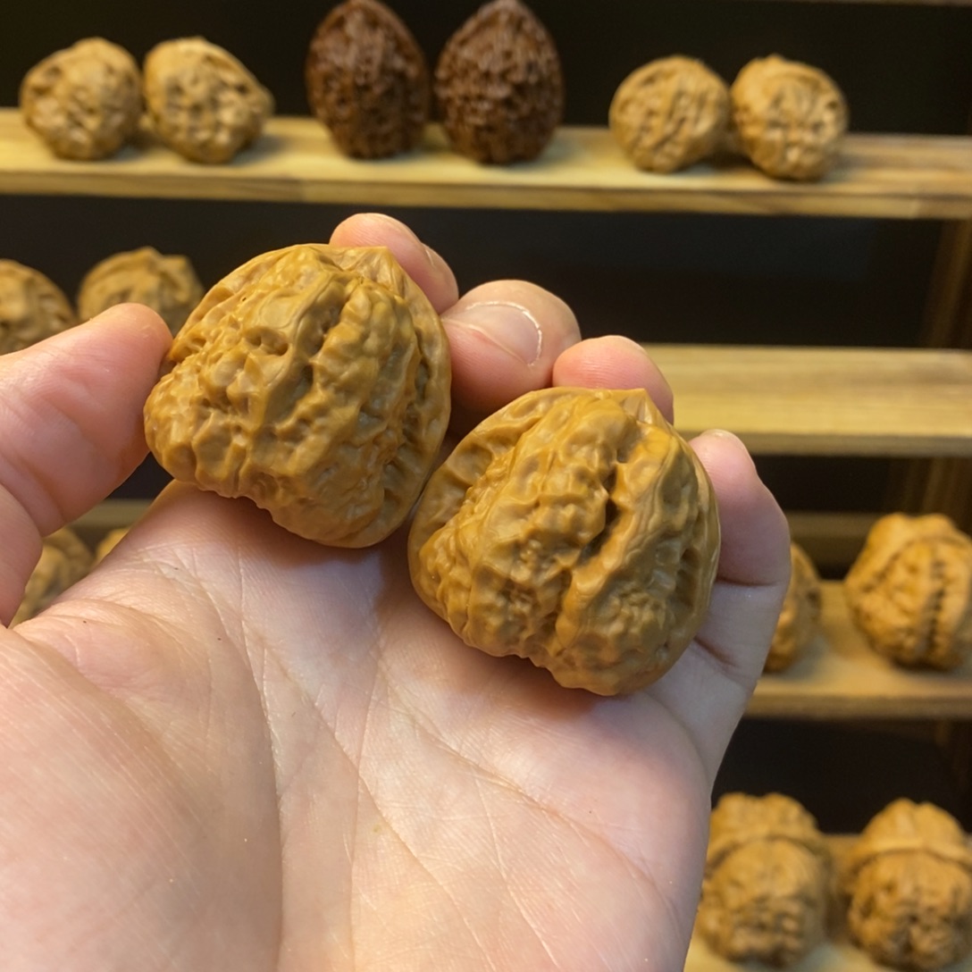 p***d吊坠桃核蛤蟆头37.8