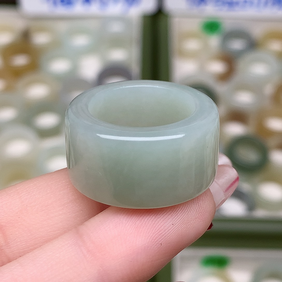 未镶嵌戒指和田玉月*15