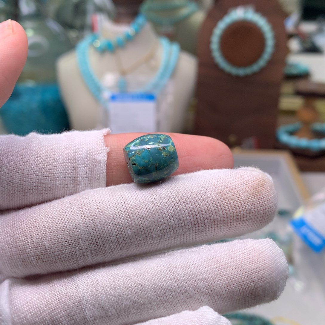 绿松石配饰未镶嵌