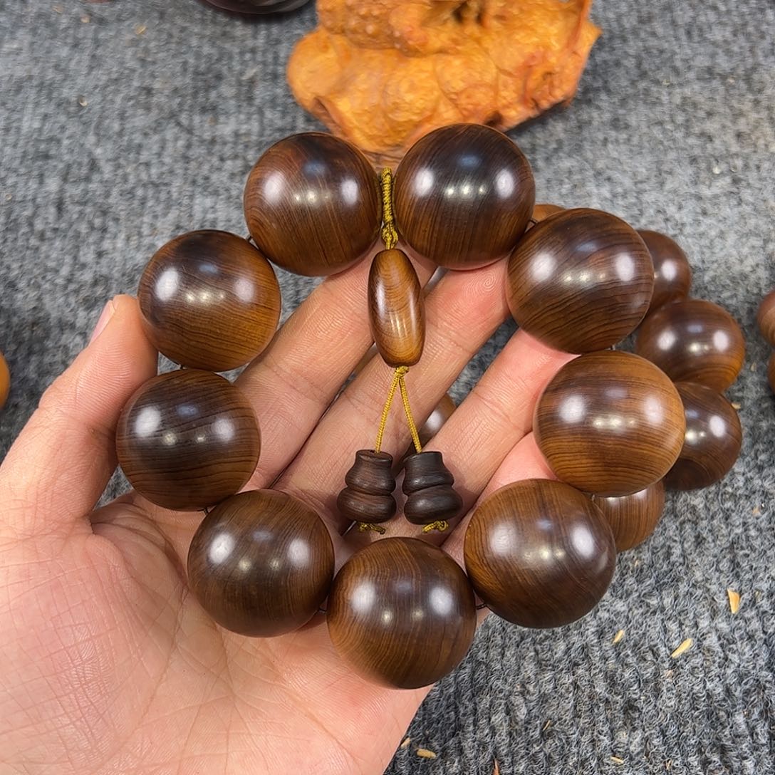 崖柏太行崖柏30黑金骨料，黑油香料