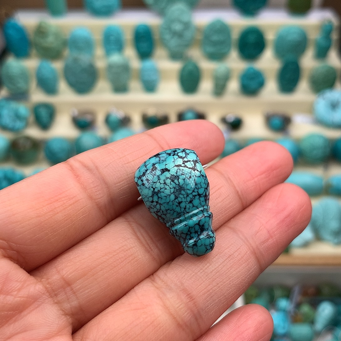 绿松石未镶嵌珠宝奇石14