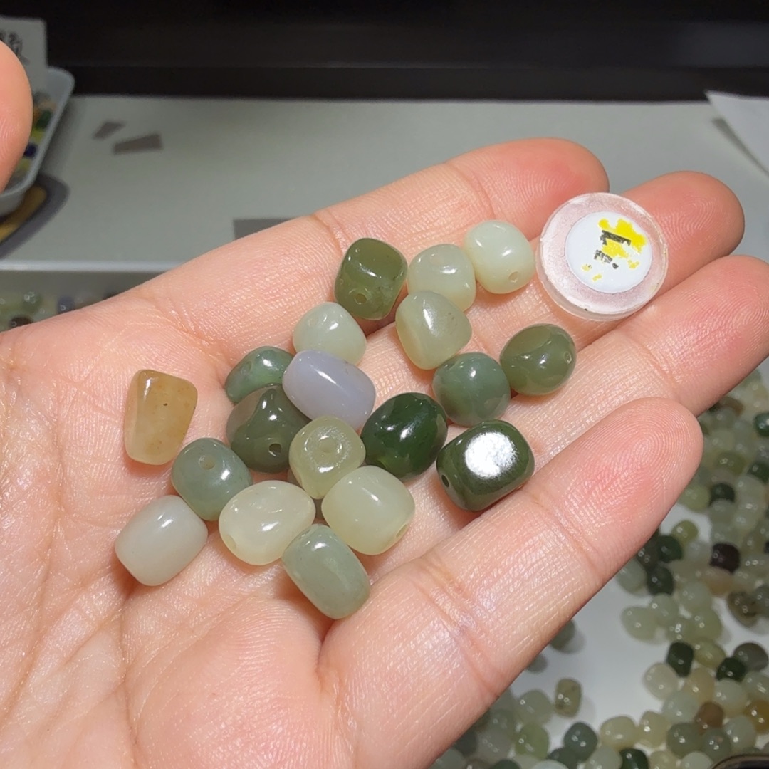 和田玉未镶嵌珠宝奇石