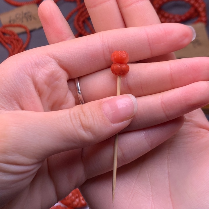 【闪购商品】未镶嵌配饰微瑕南红玛瑙