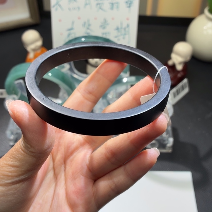 翡翠未镶嵌手镯钢琴黑乌鸡