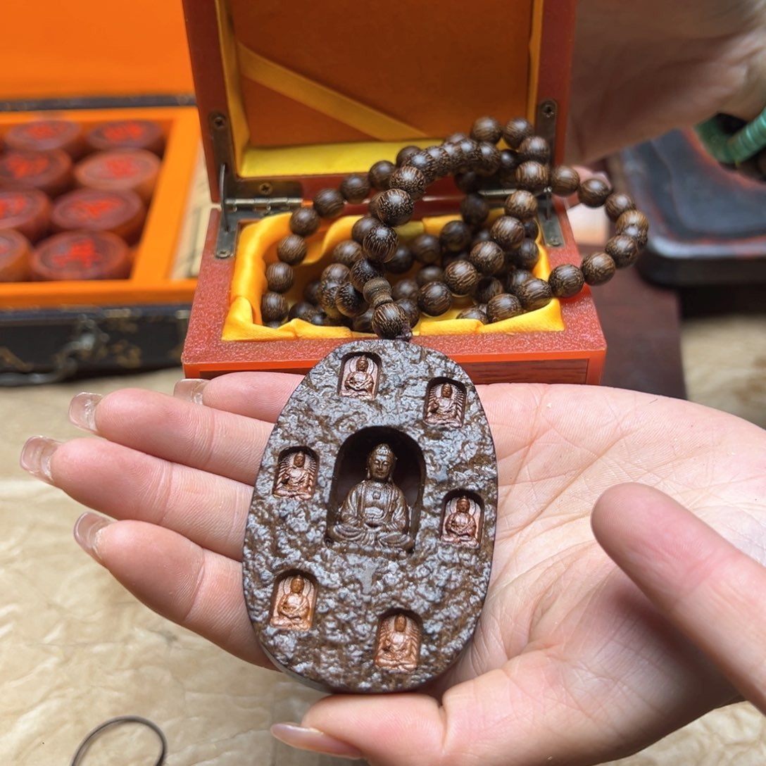 大叶紫檀（黑酸枝木类）