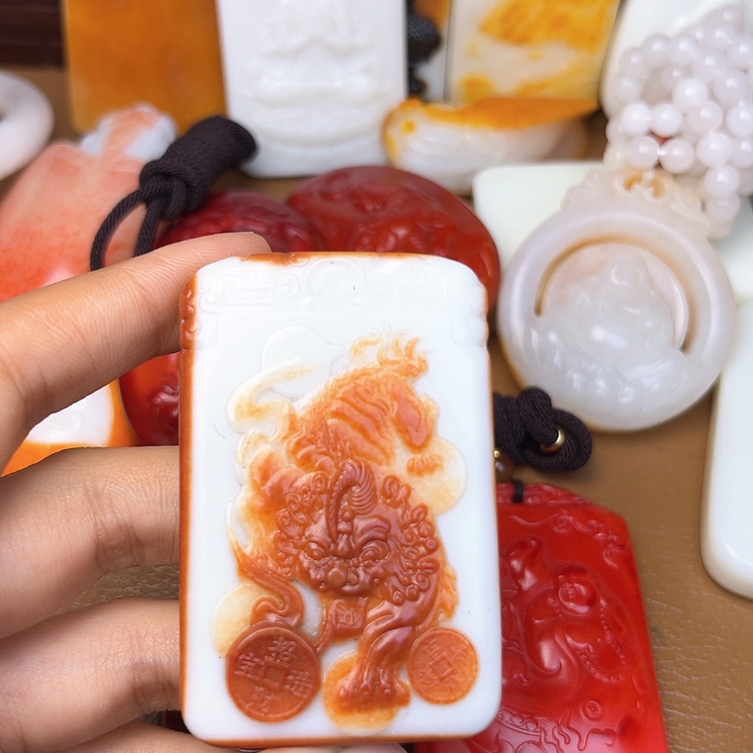 和田玉颈饰未镶嵌