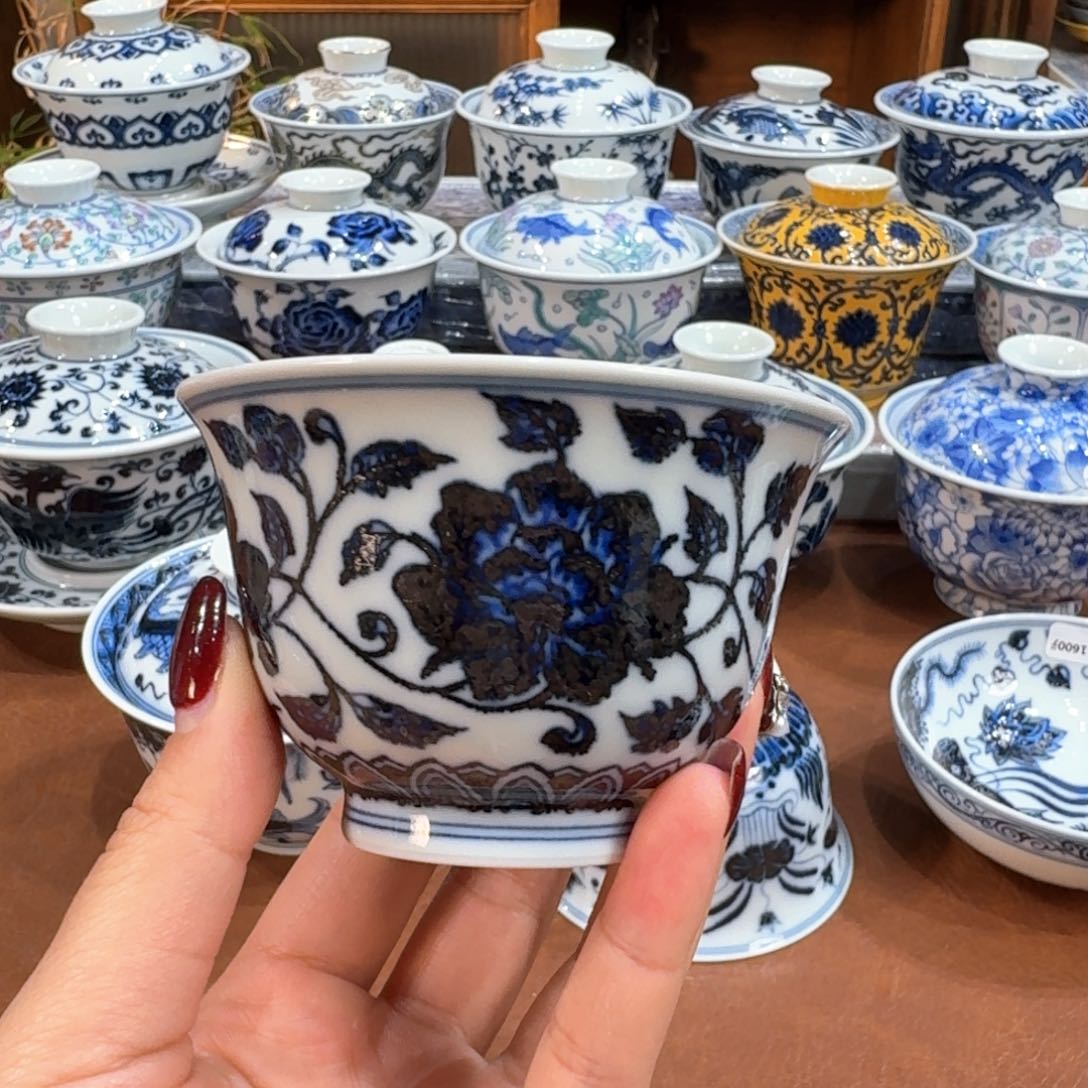 杯子。。。。。。。。。。。。。。