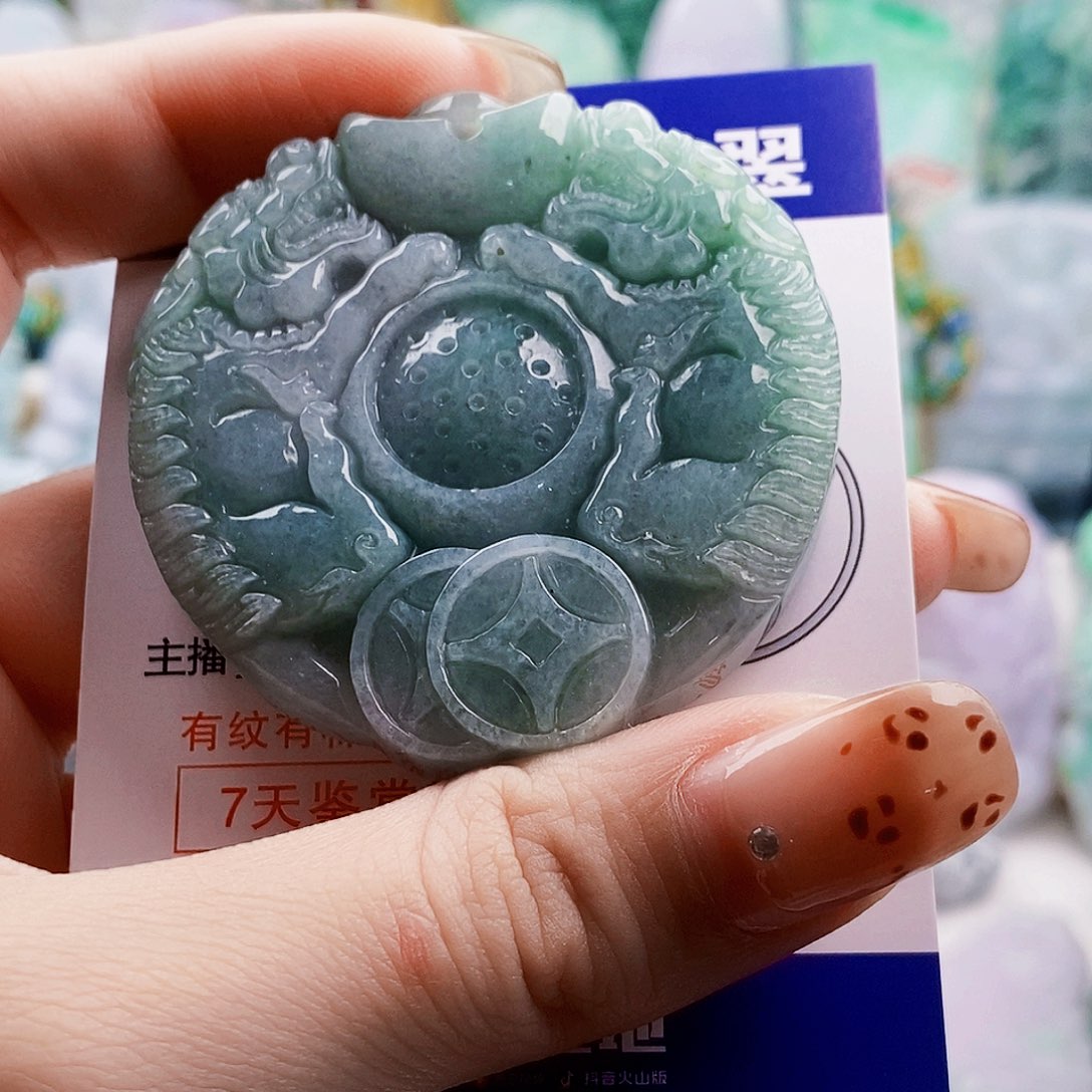 吊坠(不含链)未镶嵌翡翠
