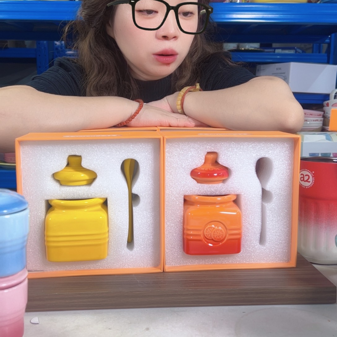 陶瓷调料罐两个黄橙