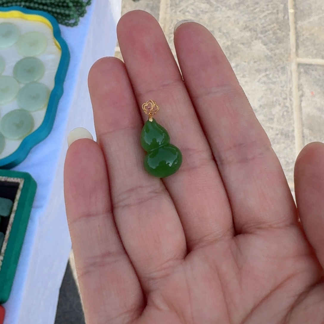 和田玉颈饰18K金镶嵌李****?