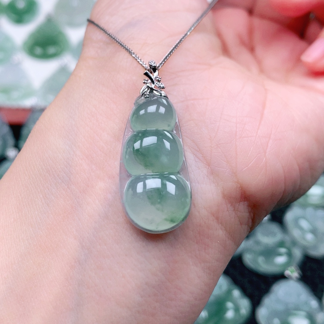 ぺ***孒翡翠18K金镶嵌吊坠(不含链)