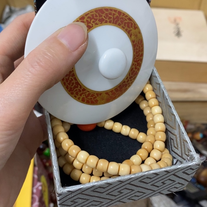 瓷片哈中古工艺品一件