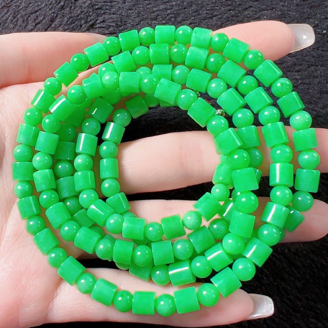 翡翠18K金镶嵌颈饰签收后24小时鉴赏期，过时不退