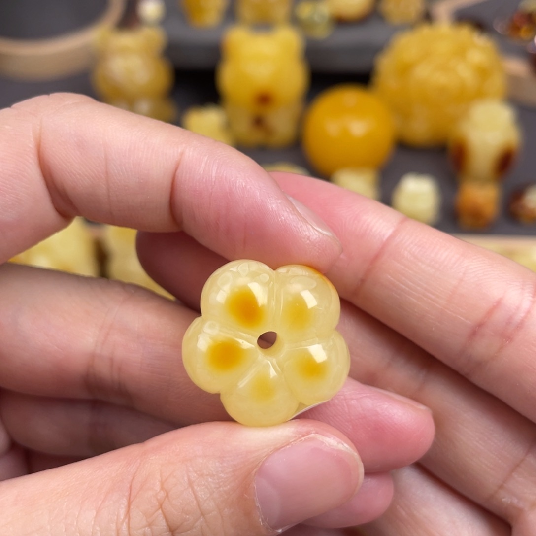 未镶嵌琥珀裸石蜜蜡