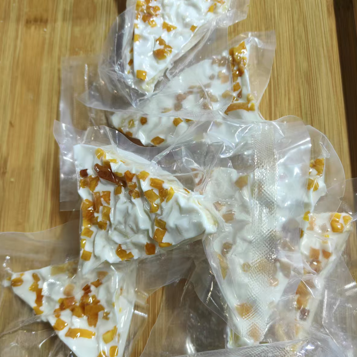 内蒙古特色配料干净千层奶皮子好吃大三角奶酪特产蔓越莓千层零食