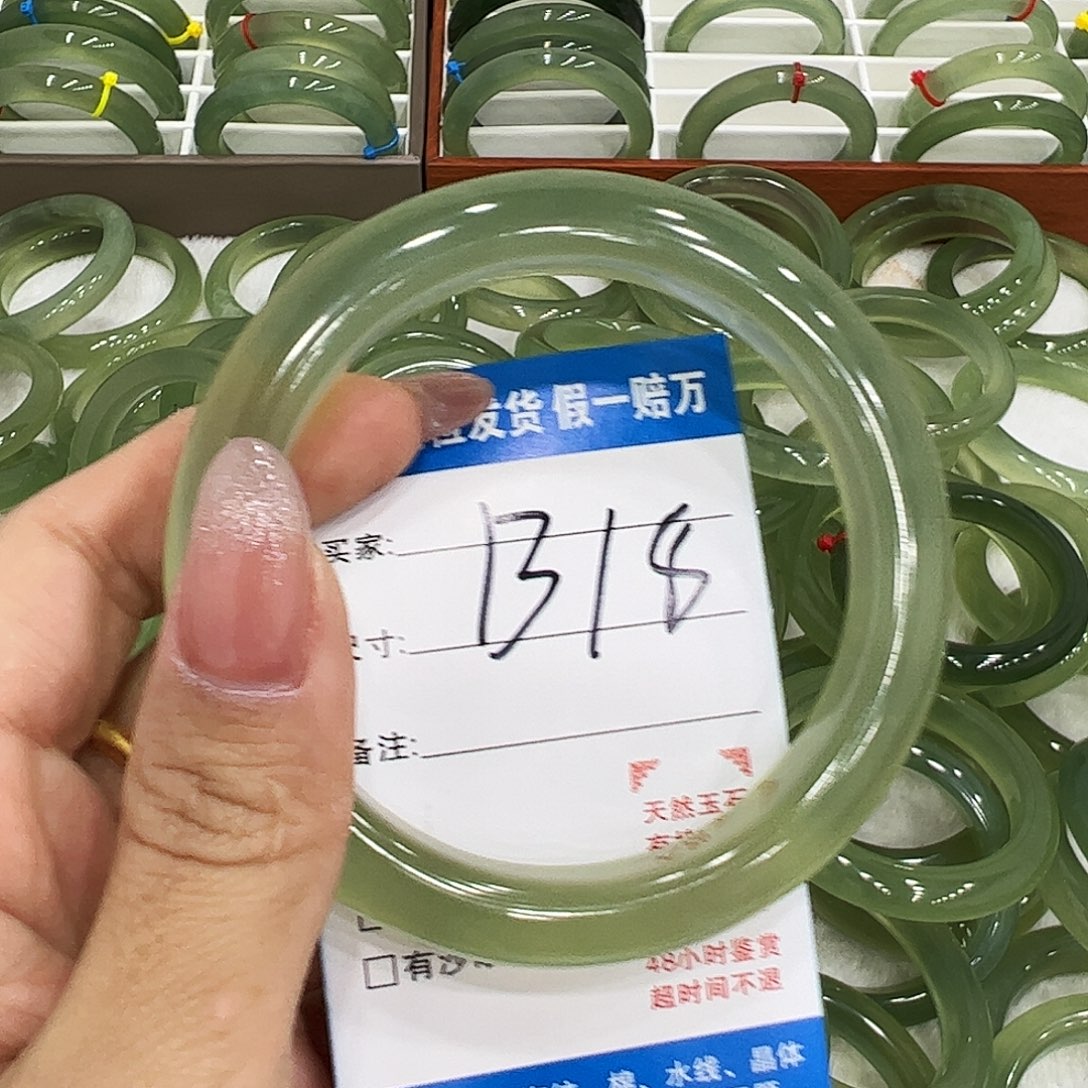 东***败蛇纹石玉未镶嵌手镯