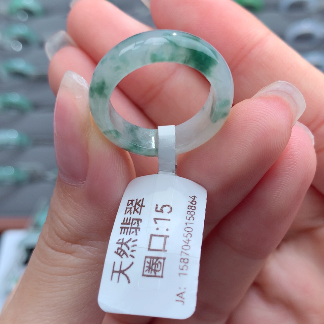 翡翠戒指未镶嵌天然