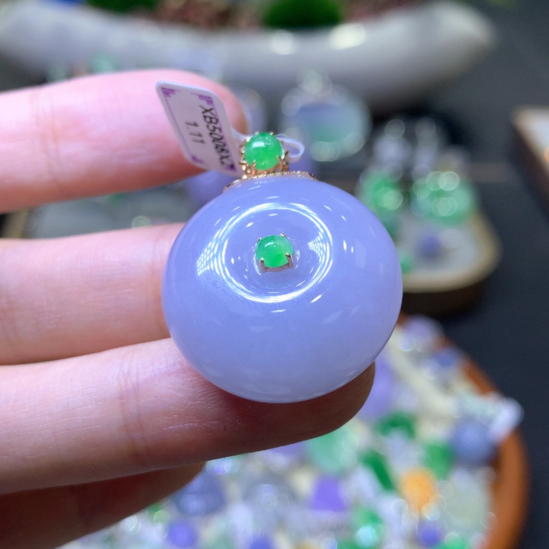 【闪购商品】翡翠颈饰18K金镶嵌翡翠吊坠项链