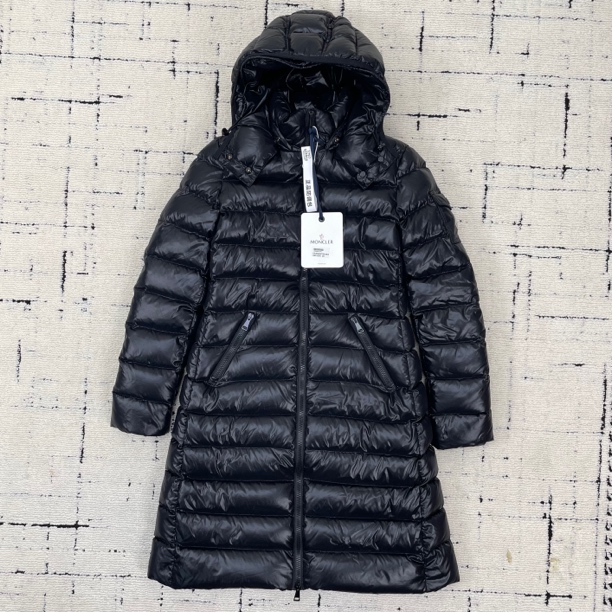 未使用 MONCLER MOKA 黑色亮面中长款连帽羽绒服 0码 1797