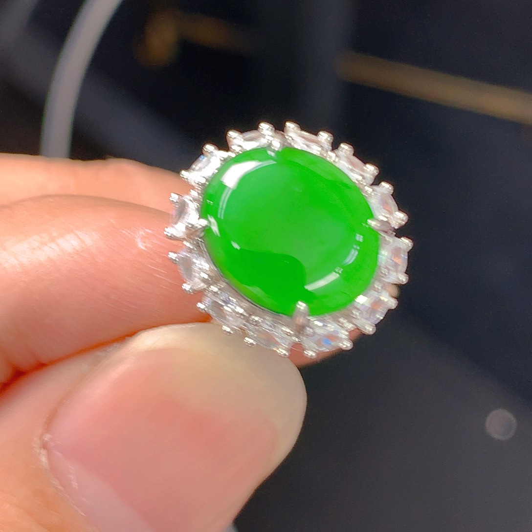 翡翠颈饰银S925镶嵌戒指