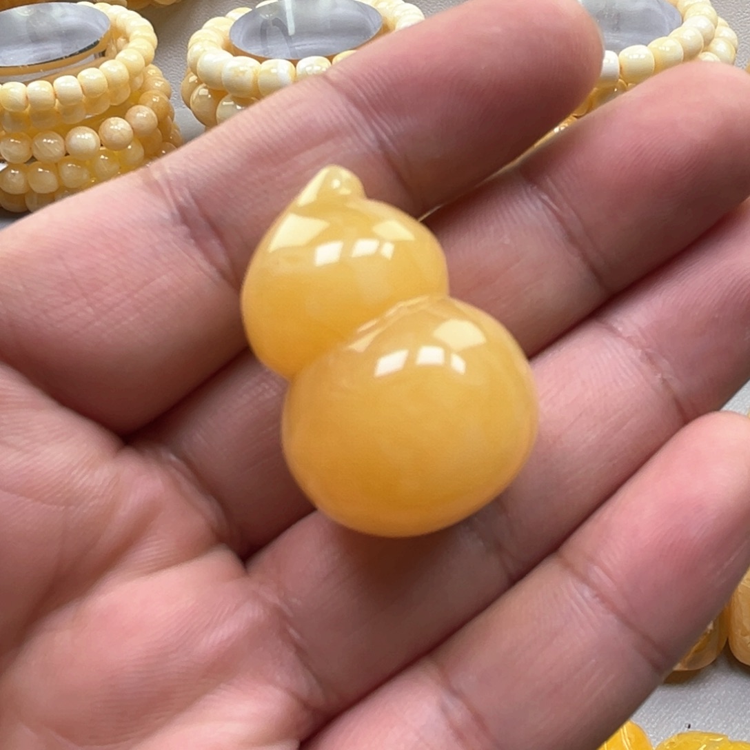 琥珀颈饰未镶嵌吊坠