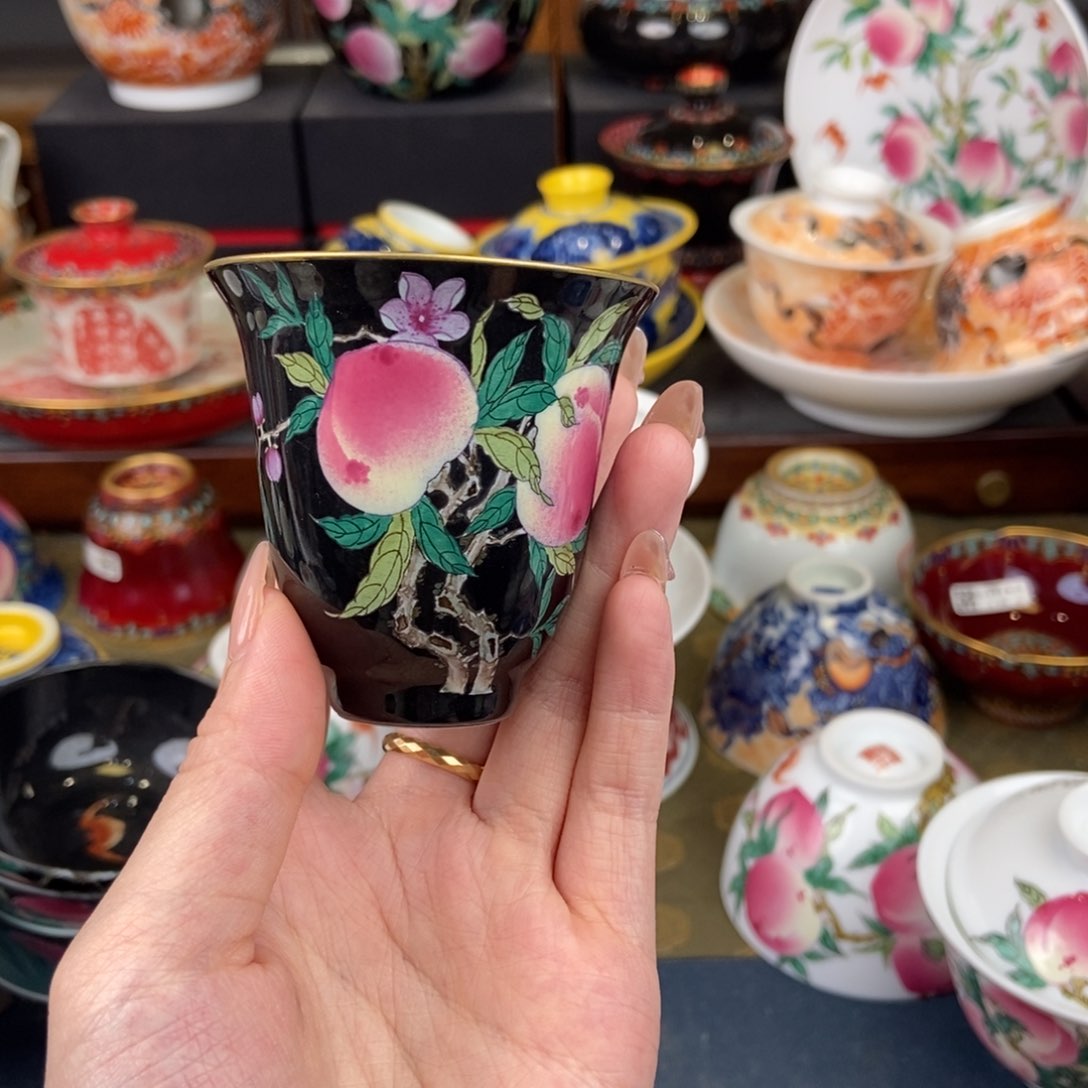 陶瓷艺术家的作品是一种非常感谢