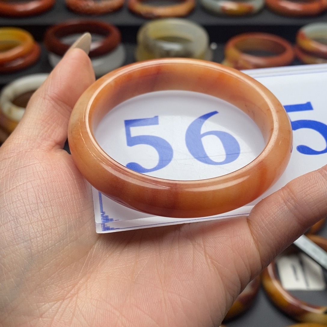 石英质玉（黄龙玉）手镯未镶嵌