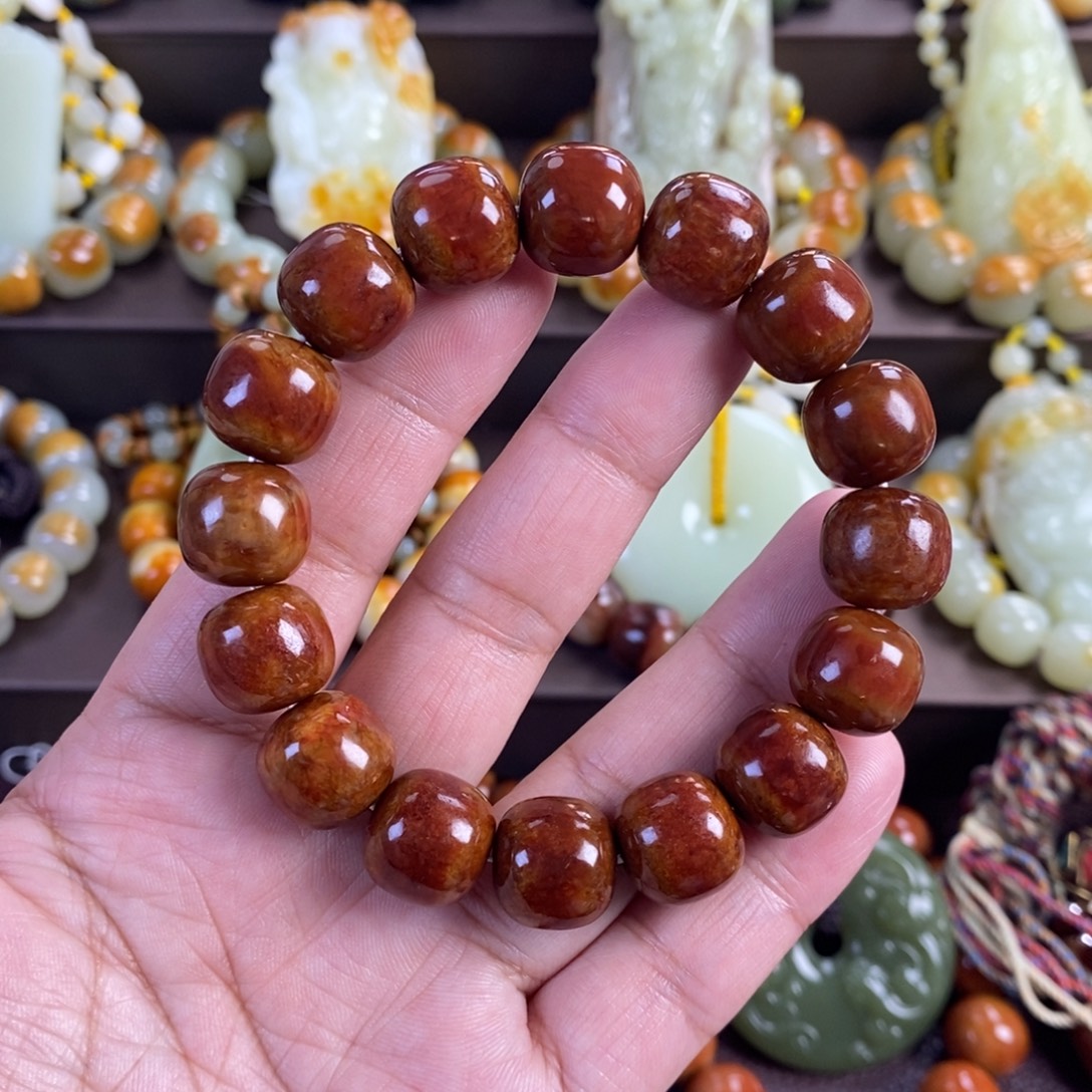 透闪石质玉未镶嵌手串