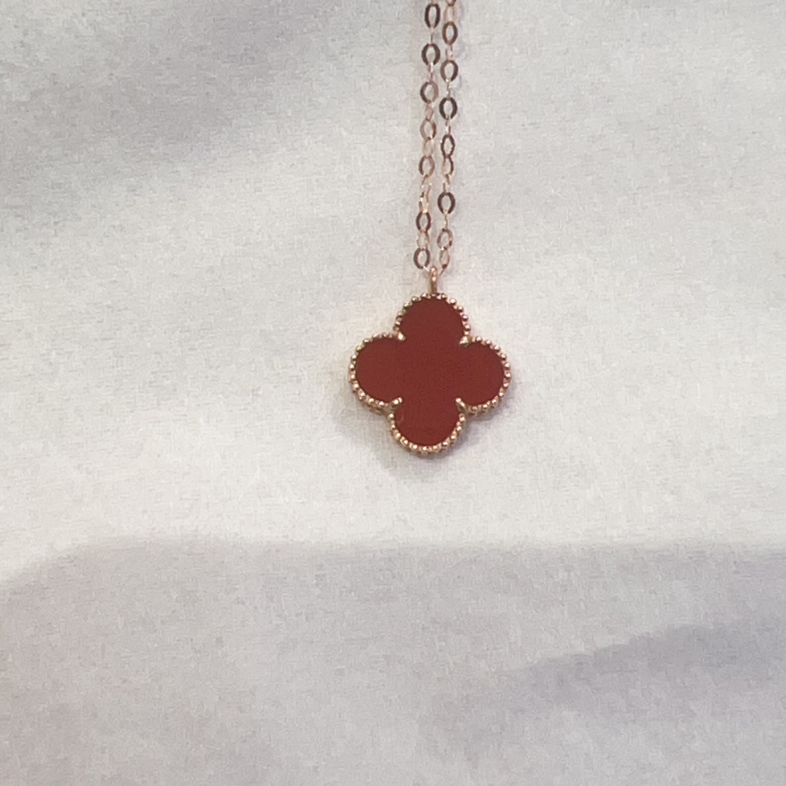 18K金四花项链玫瑰金色10MM四花锁骨链 通体金项链镶嵌红玛瑙四花