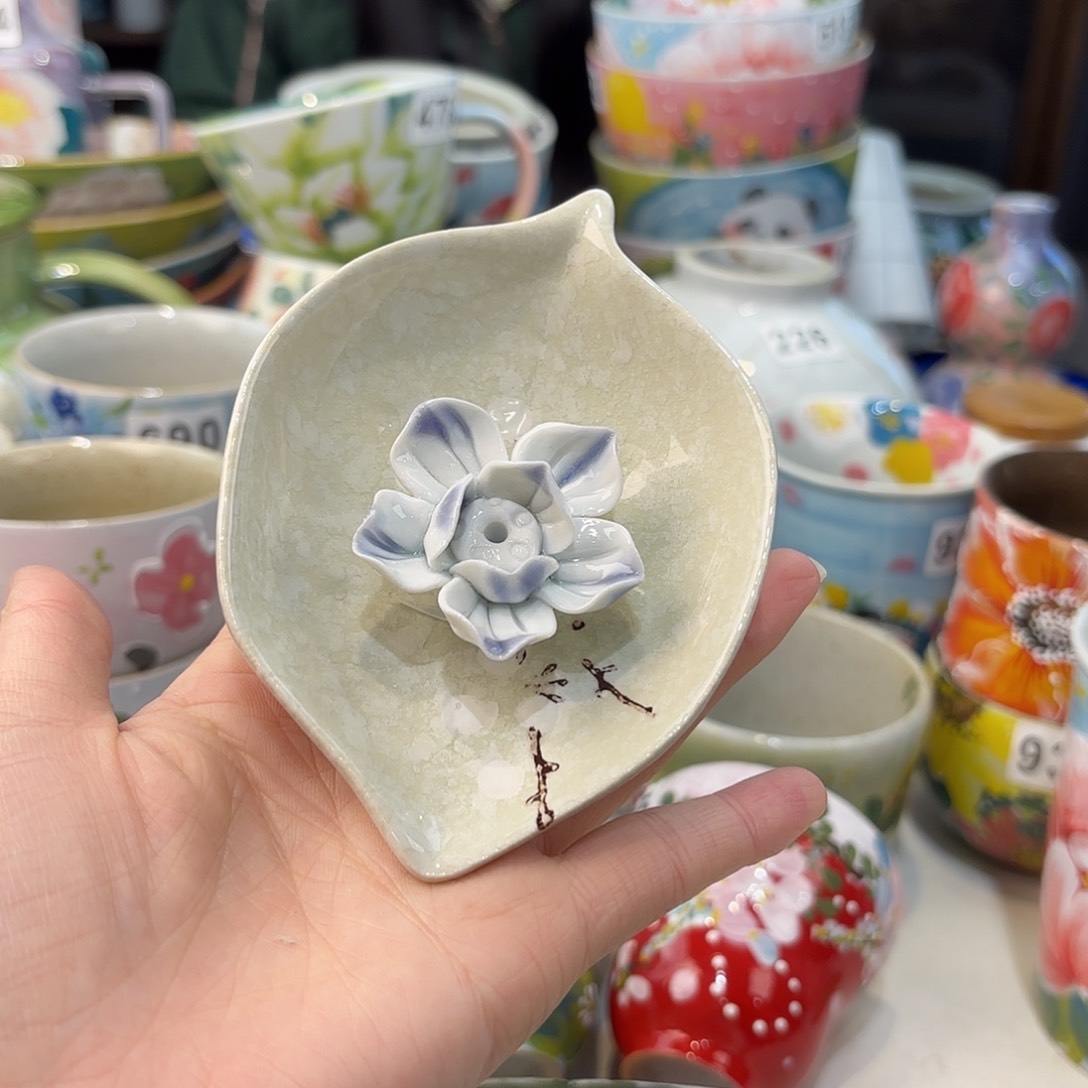 瓷片兔兔好可爱呀