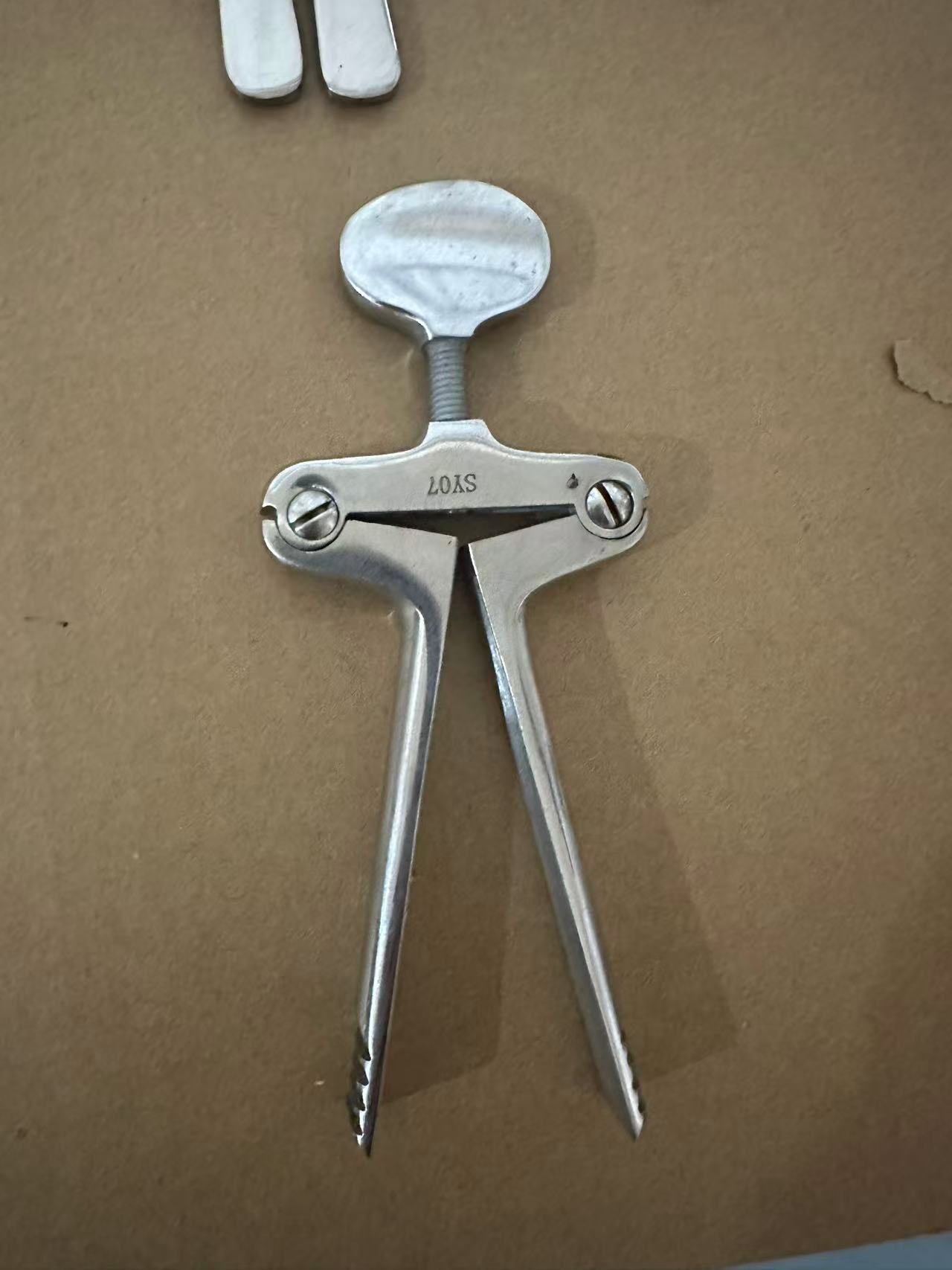 库存老货开口器工具