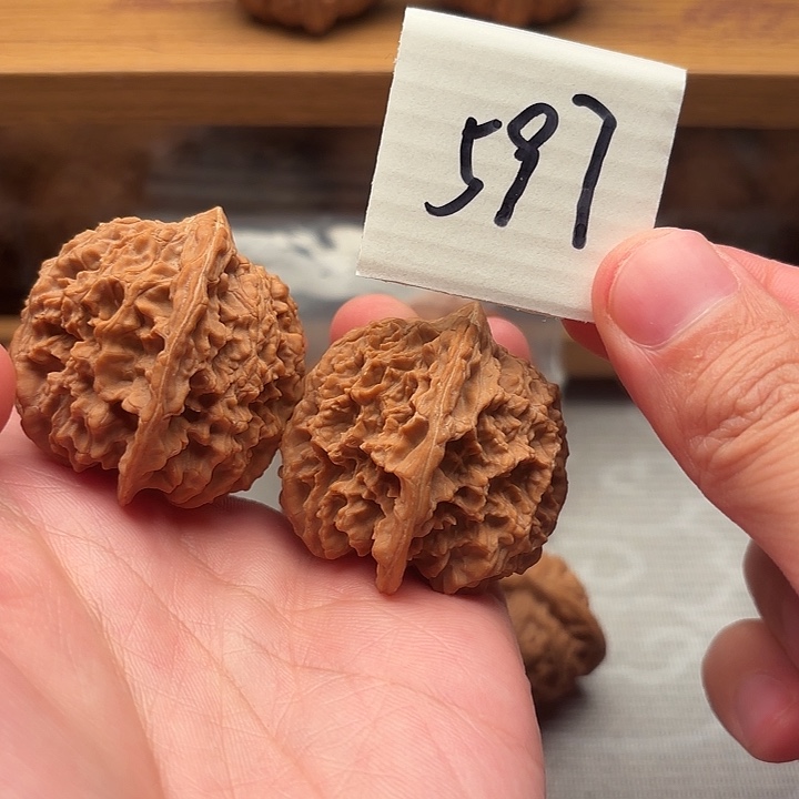 吊坠文玩核桃39全品满天星