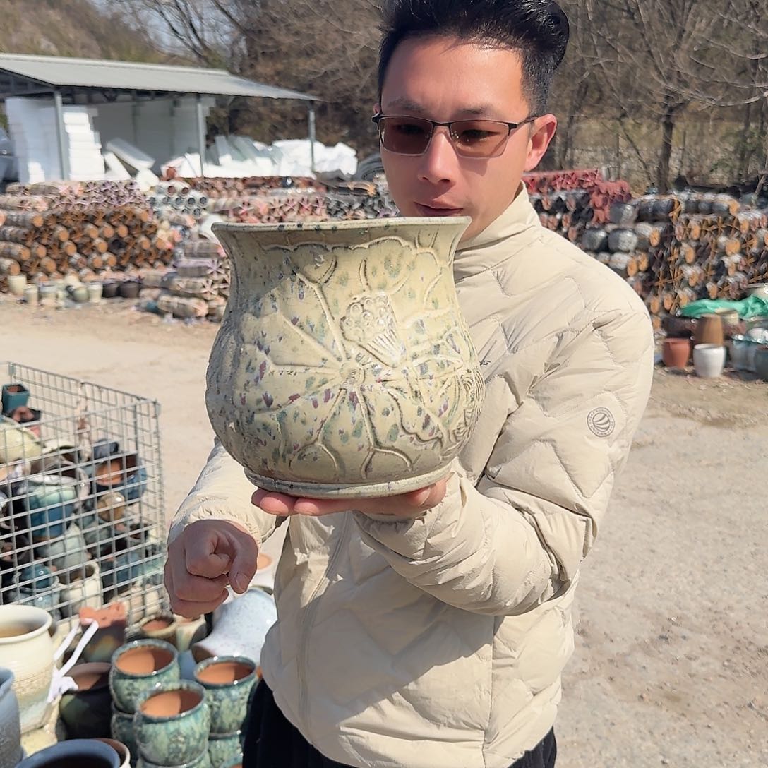 紫砂花盆瑕疵05一个一个