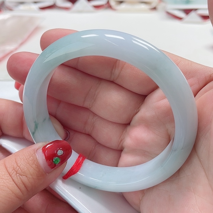 翡翠手镯（圆镯）未镶嵌缅甸翡翠手镯62圈