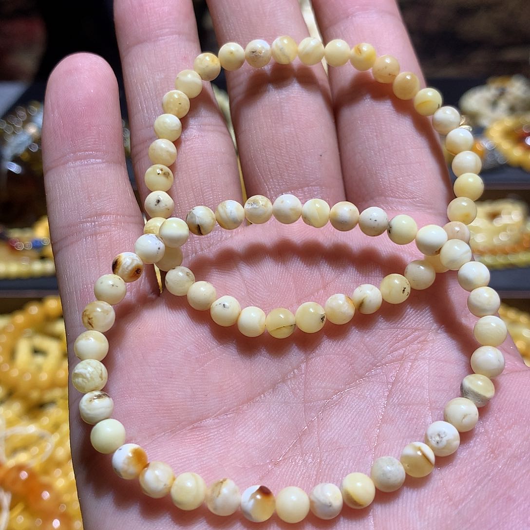 未镶嵌琥珀珠宝奇石多样性发其一