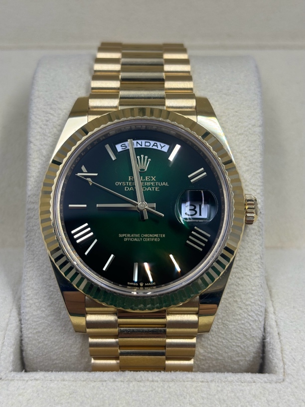 全新未使用 Rolex/劳力士 劳力士/228238烟熏绿/2月未使用