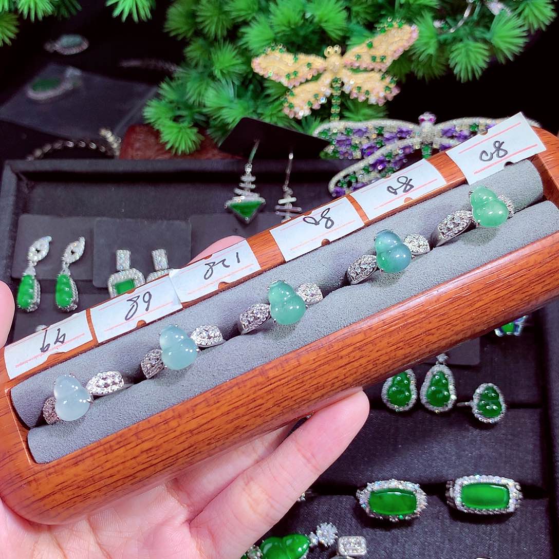 颈饰未镶嵌翡翠多样性发其一