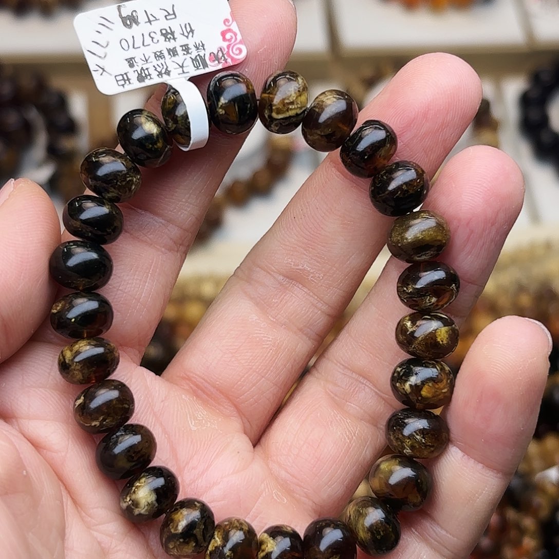 琥珀未镶嵌裸石九91702