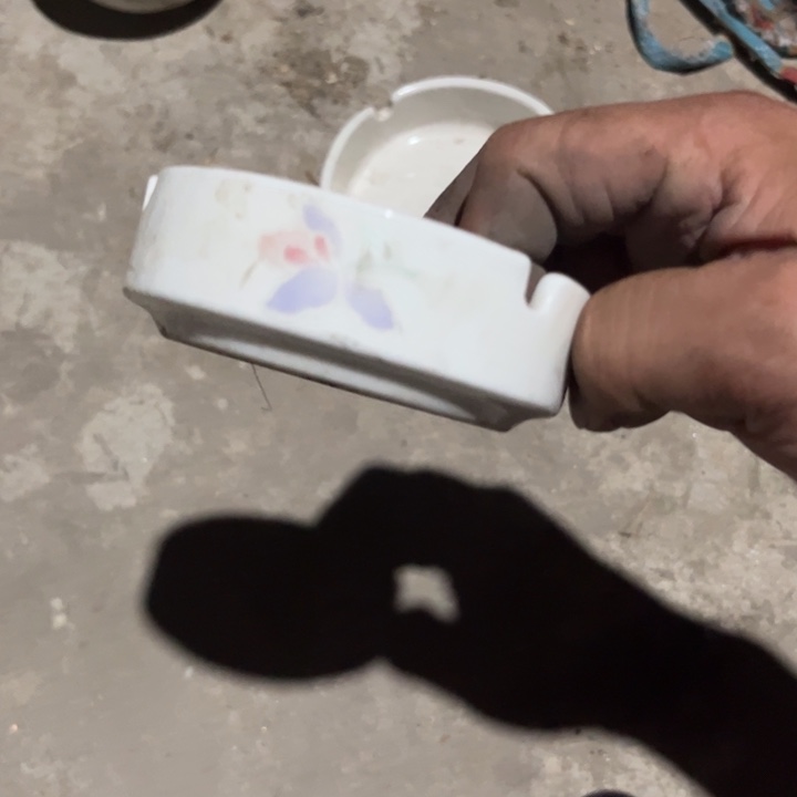 用***8老货盘子碗啥都有