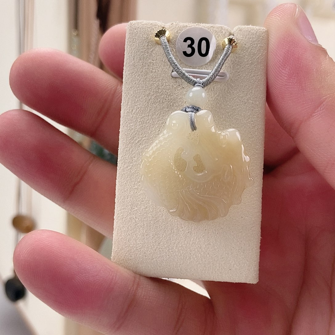 颈饰未镶嵌和田玉